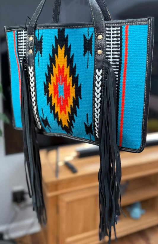 MYRA Wagon Trails Concealed-Carry Bag in Bright Blue